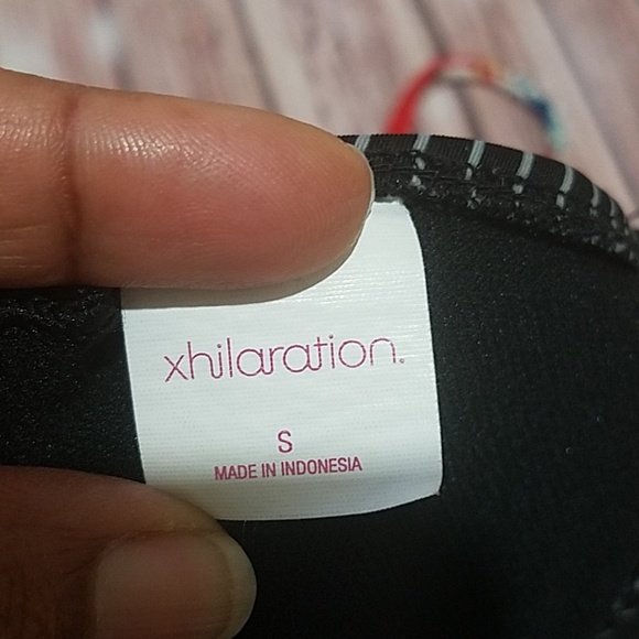 Bundle of 2 small swim tops - Picture 6 of 7